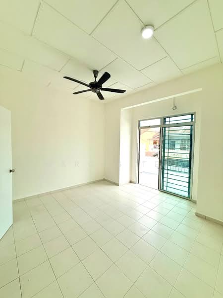 Taman Sri Kluang untuk Untuk Dijual - RM 230,000, Mac 2026 - Interior - PropertyGuru.com.my