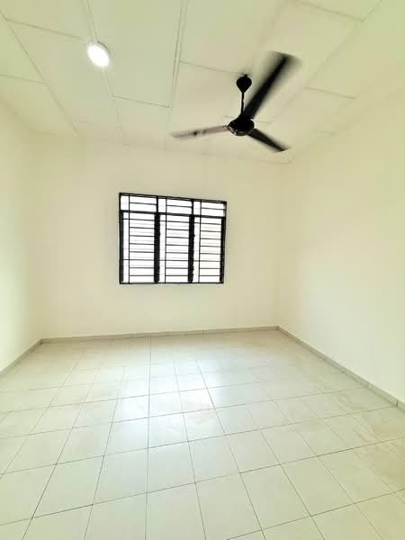 Taman Sri Kluang untuk Untuk Dijual - RM 230,000, Mac 2026 - Interior - PropertyGuru.com.my