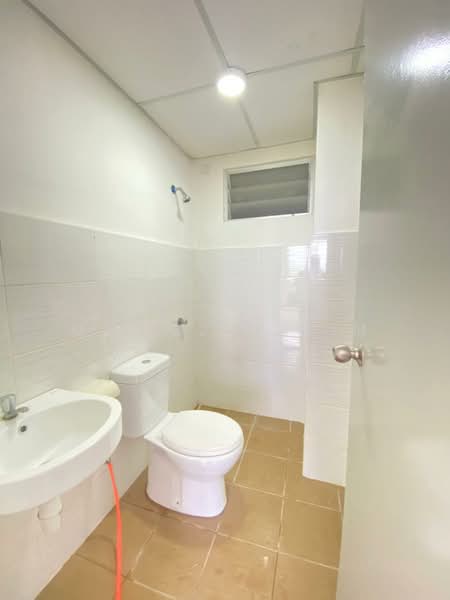 Service Residence for Sale at Sentrovue - Mu'izz Halim - Bathroom - PropertyGuru.com.my