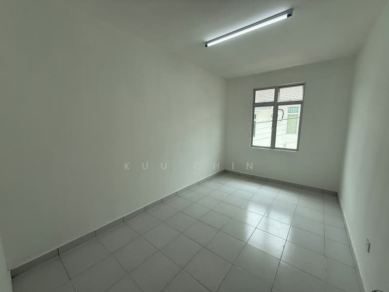 2-storey Terraced House for Sale in Taman Lagenda Putra (Kulai) - Kuu Chin - Interior - PropertyGuru.com.my