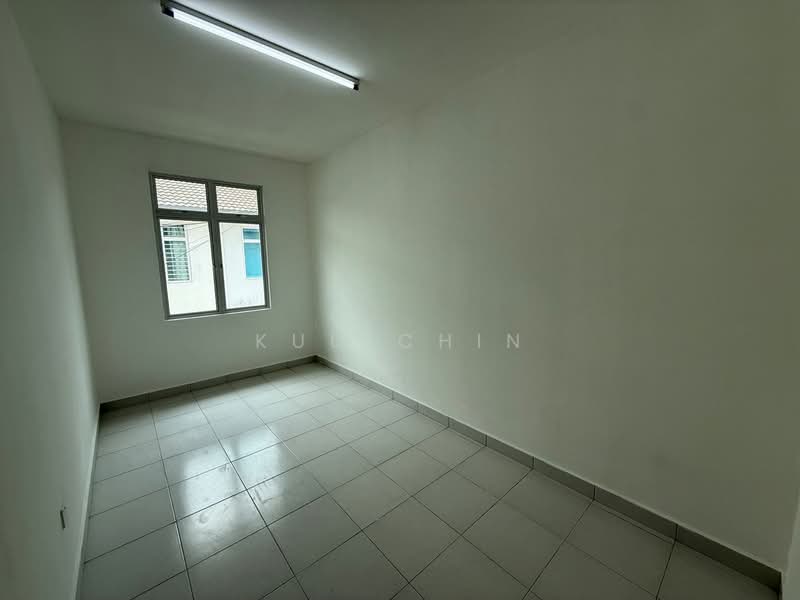 2-storey Terraced House for Sale in Taman Lagenda Putra (Kulai) - Kuu Chin - Interior - PropertyGuru.com.my