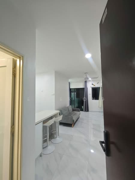 Service Residence for Sale at Symphony Tower (Menara Simfoni) - Esther Ong - Living Room - PropertyGuru.com.my