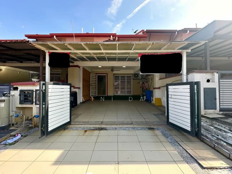 2-storey Terraced House for Sale in Shah Alam (Selangor) - Noraini Dahan - Exterior - PropertyGuru.com.my