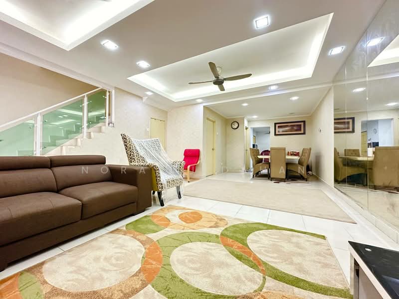 2-storey Terraced House for Sale in Shah Alam (Selangor) - Noraini Dahan - Living Room - PropertyGuru.com.my