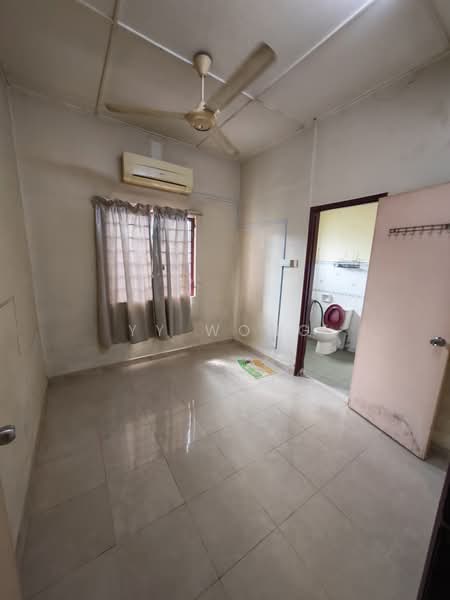 2-storey Terraced House for Sale in Puchong (Selangor) - YY Wong - Bathroom - PropertyGuru.com.my