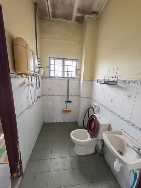 2-storey Terraced House for Sale in Puchong (Selangor) - YY Wong - Bathroom - PropertyGuru.com.my