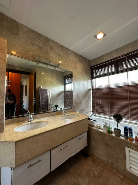 Bungalow for Sale in Bukit Tunku (Kenny Hills) (Kuala Lumpur) - Terry Teh - Bathroom - PropertyGuru.com.my