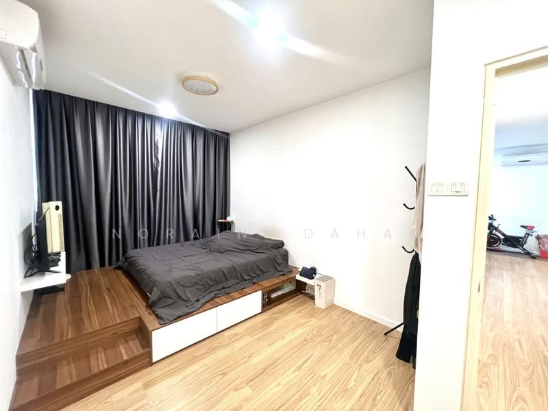 Condominium for Sale at Lakefront Residence - Noraini Dahan - Bedroom - PropertyGuru.com.my