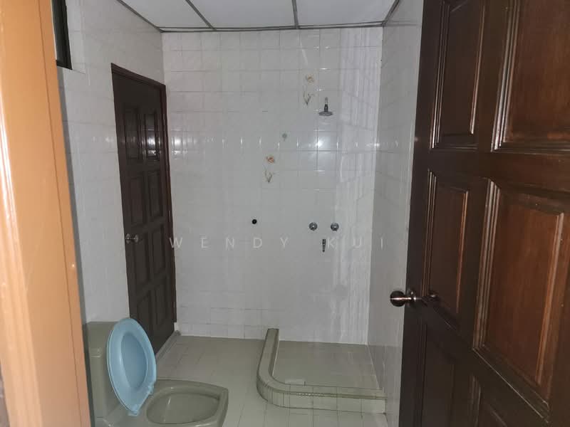 Condominium for Rent at Putri Indah Condominium - Wendy Kui - Bathroom - PropertyGuru.com.my