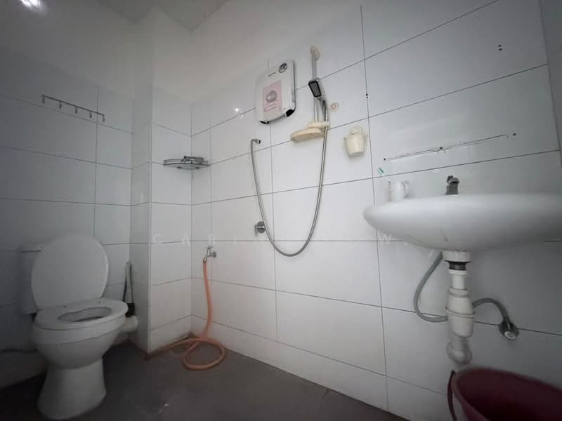 Office for Rent in Bayan Baru (Penang) - Carine low - Bathroom - PropertyGuru.com.my