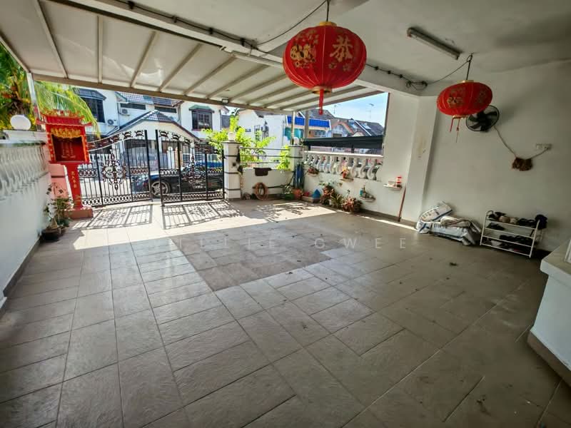 Taman Skudai Baru untuk Untuk Dijual - RM 718,000, Mac 2026 - Car porch - PropertyGuru.com.my