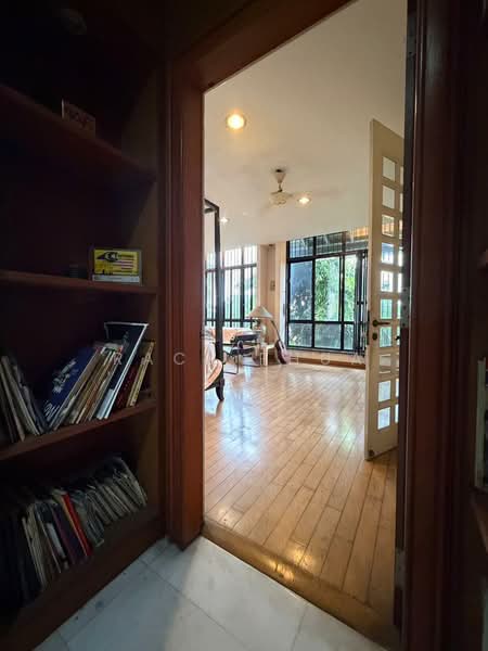 Bungalow for Sale in Seksyen 17 (Petaling Jaya) - Race Phua - Living Room - PropertyGuru.com.my