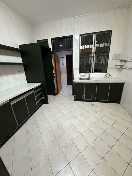 Sungai Buloh untuk Untuk Dijual - RM 690,000, Mac 2026 - Kitchen - PropertyGuru.com.my