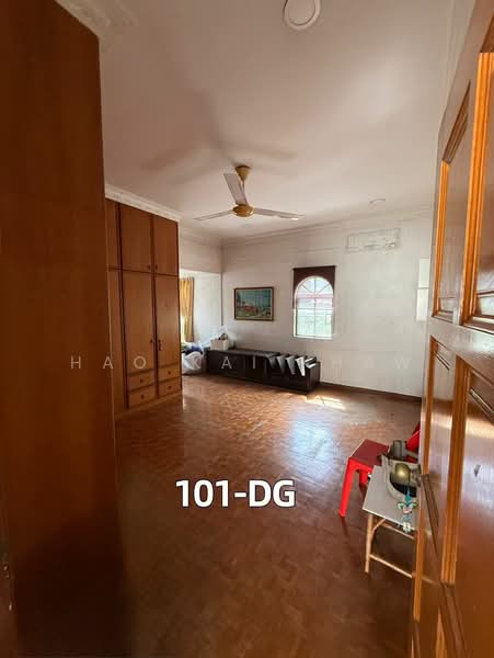 Bungalow for Sale in Seksyen 17 (Petaling Jaya) - Hao Kai Khaw - Living Room - PropertyGuru.com.my