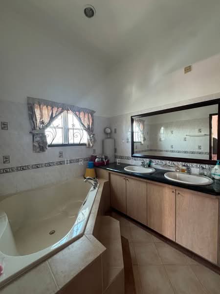 Bungalow for Rent in Johor Bahru (Johor) - HR Yeoh - Bathroom - PropertyGuru.com.my