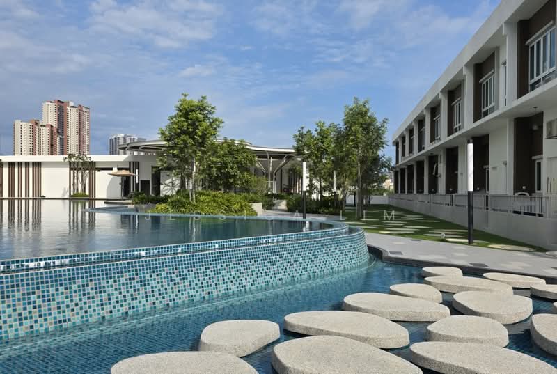 d'Brightton untuk Untuk Disewa - RM 3,000 /bulan, Mac 2026 - Pool - PropertyGuru.com.my