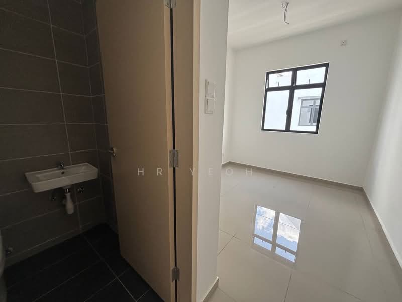 2-storey Terraced House for Sale in Bandar Dato Onn (Tebrau) - HR Yeoh - Interior - PropertyGuru.com.my