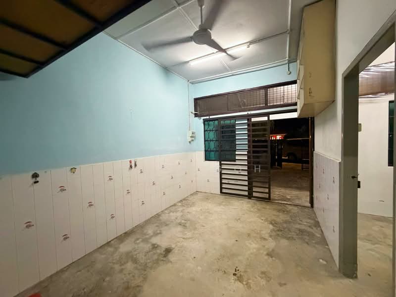 Semi-Detached House for Sale in Taman Free School (Jelutong) - Qyan Goh - Interior - PropertyGuru.com.my