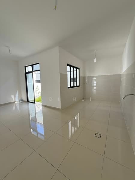 Cluster House for Sale in Eco Botanic (Iskandar Puteri (Nusajaya)) - Kok Hui - Kitchen - PropertyGuru.com.my