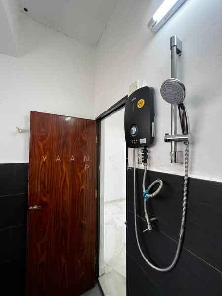 2-storey Terraced House for Rent in Seri Kembangan (Selangor) - Yaan Choon Phua - Bathroom - PropertyGuru.com.my
