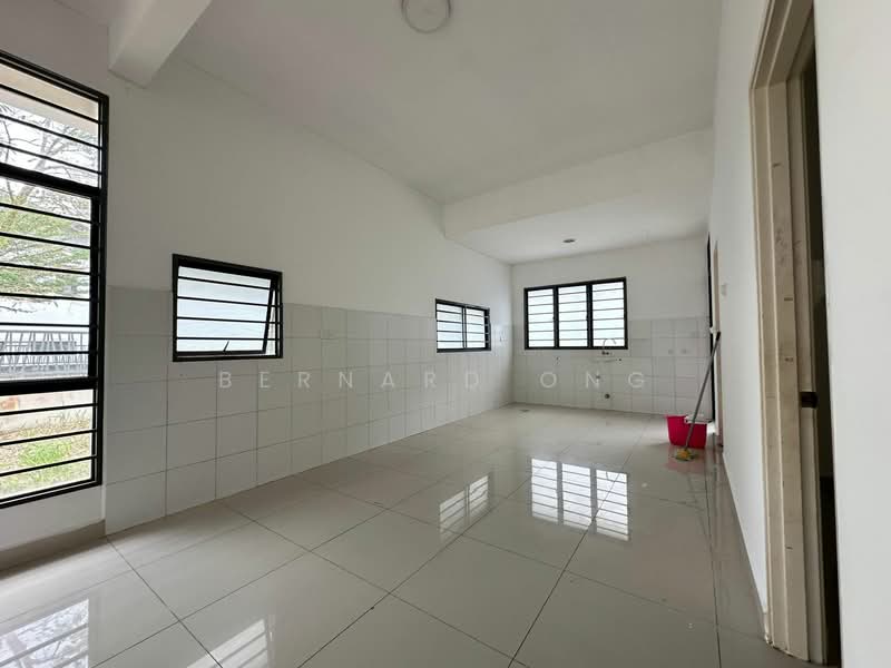 2-storey Terraced House for Sale in Rawang (Selangor) - Bernard Ong - Kitchen - PropertyGuru.com.my