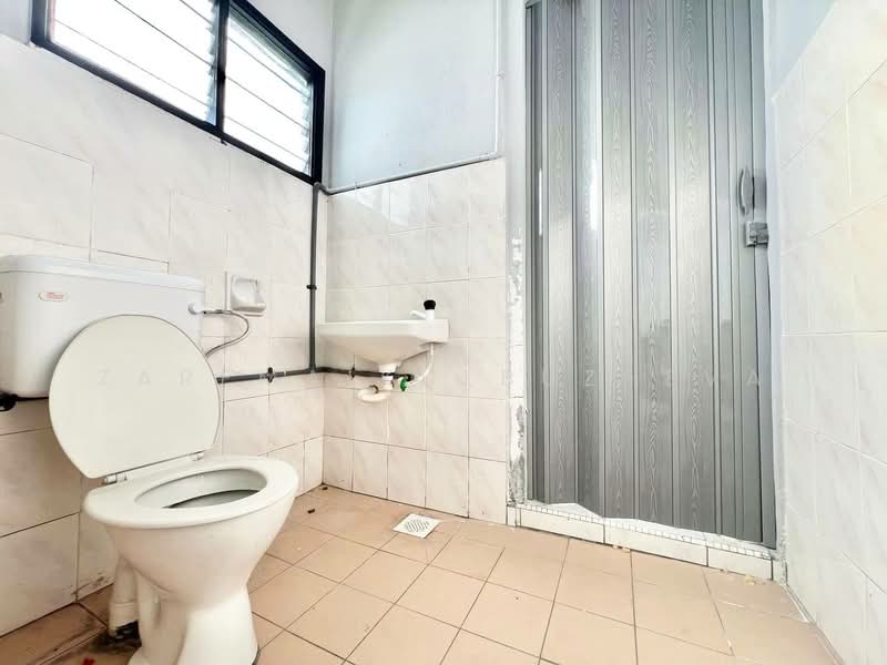 2-storey Terraced House for Sale in Sepang (Selangor) - Zarema Kulbuzheva - Bathroom - PropertyGuru.com.my