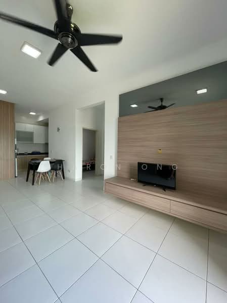 Servis Apartment untuk Dijual di Sky Oasis Residence (Pangsapuri Oasis 1) - Sharon Ong - Living Room - PropertyGuru.com.my