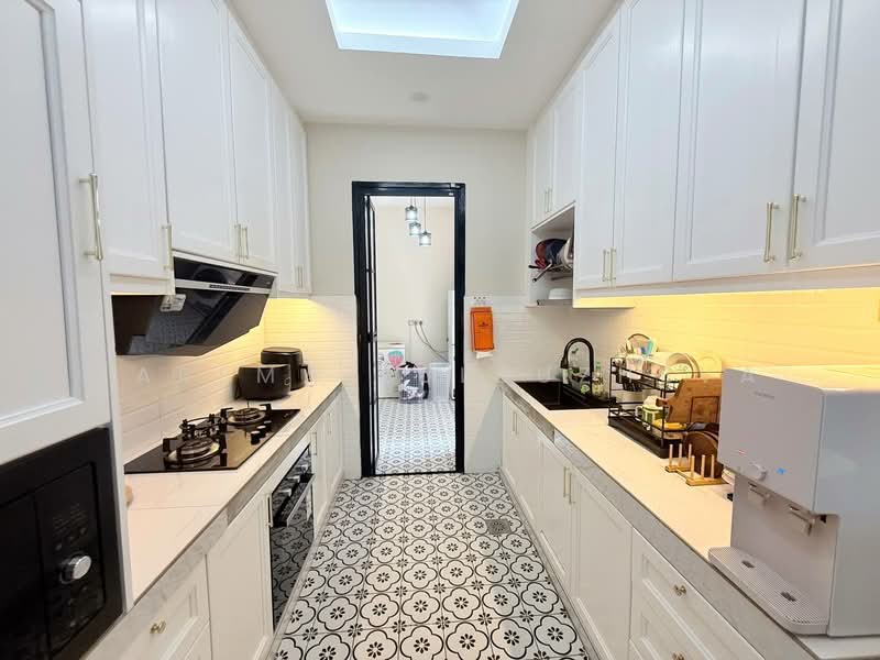 Bungalow for Sale in Puncak Bestari (Puncak Alam) - Zarema Kulbuzheva - Kitchen - PropertyGuru.com.my