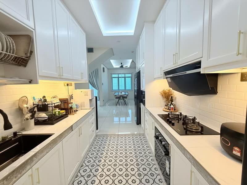 Bungalow for Sale in Puncak Bestari (Puncak Alam) - Zarema Kulbuzheva - Kitchen - PropertyGuru.com.my