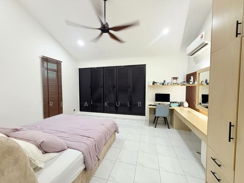 Bungalow for Sale in Puncak Bestari (Puncak Alam) - Zarema Kulbuzheva - Bedroom - PropertyGuru.com.my