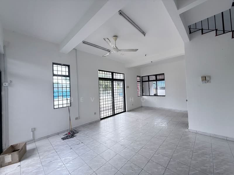 2-storey Terraced House for Rent in Taman Daya (Johor Bahru) - Bevis Hoo - Living Room - PropertyGuru.com.my