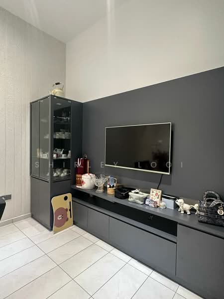 Semi-Detached House for Sale in Bukit Jelutong (Shah Alam) - Shirley Looi - Living Room - PropertyGuru.com.my