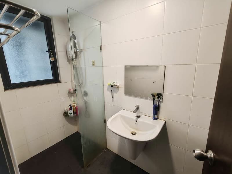 Service Residence for Sale at V@SUMMERPLACE - Sharon Ong - Bathroom - PropertyGuru.com.my