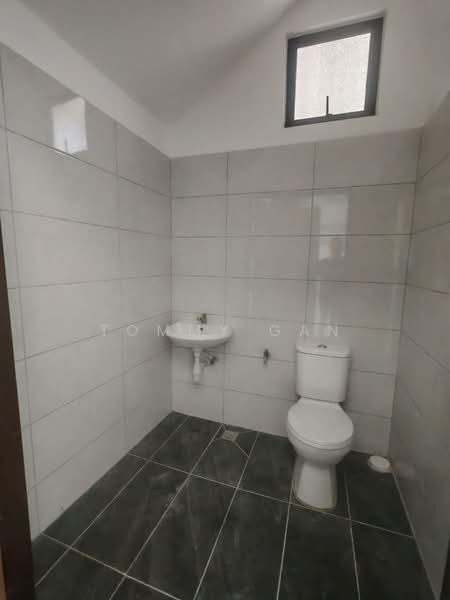 kulim Industrial 3-Storey Detached Factory Warehouse 20,989 sqft For Rent untuk Untuk Disewa - RM 54,000 /bulan, Mac 2026 - Bathroom - PropertyGuru.com.my