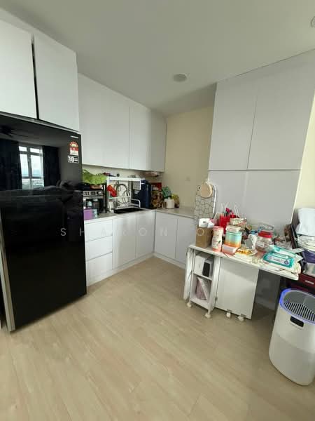Service Residence for Sale at KSL Residence @ Daya - Sharon Ong - Kitchen - PropertyGuru.com.my