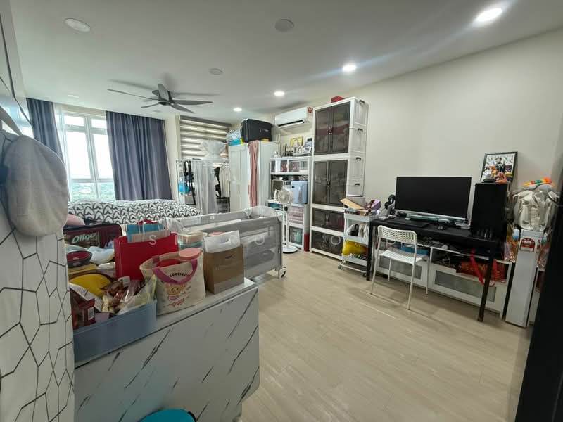 Service Residence for Sale at KSL Residence @ Daya - Sharon Ong - Bedroom - PropertyGuru.com.my