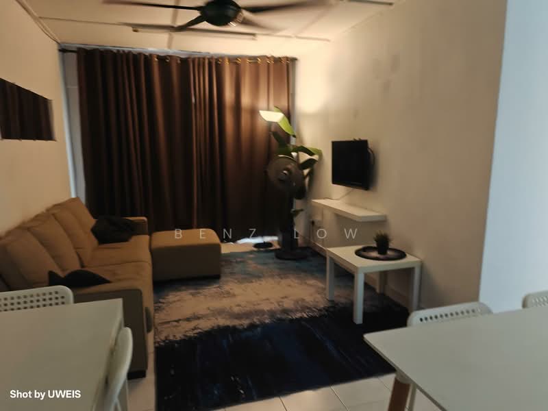 Flat for Rent at Pantai Indah Fasa 1 - Benz Low - Living Room - PropertyGuru.com.my