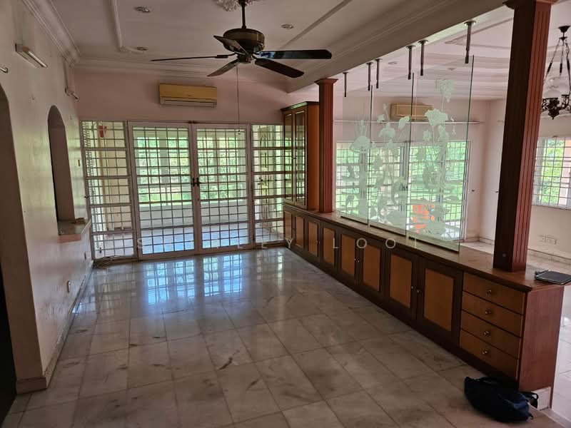 Bukit Jelutong untuk Untuk Dijual - RM 1,700,000, Apr 2026 - Living Room - PropertyGuru.com.my