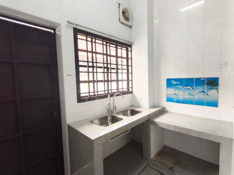 Taman Molek Taman Molek untuk Untuk Disewa - RM 1,800 /bulan, Mac 2026 - Kitchen - PropertyGuru.com.my