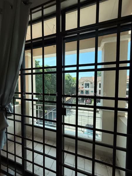 Townhouse for Rent in Sunway Damansara (Kota Damansara) - Dante Leong Zhenwen - Balcony - PropertyGuru.com.my