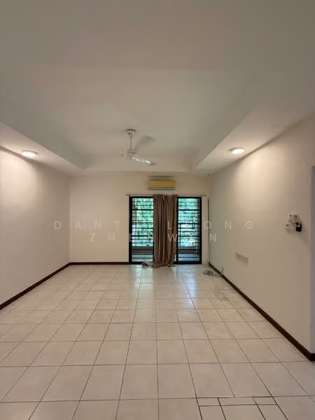 Townhouse for Rent in Sunway Damansara (Kota Damansara) - Dante Leong Zhenwen - Living Room - PropertyGuru.com.my