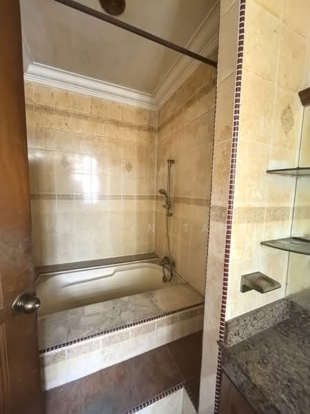 Bungalow House for Sale in Taman Sri Andalas (Klang) - Vivan Tan - Bathroom - PropertyGuru.com.my
