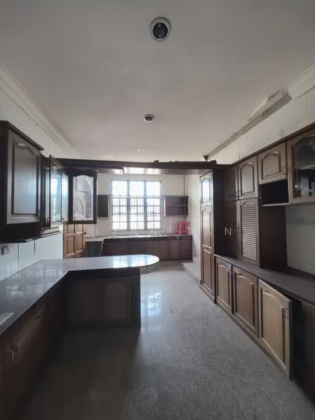 Bungalow House for Sale in Taman Sri Andalas (Klang) - Vivan Tan - Kitchen - PropertyGuru.com.my