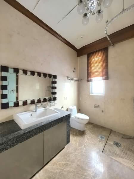 Bungalow House for Sale in Taman Sri Andalas (Klang) - Vivan Tan - Bathroom - PropertyGuru.com.my