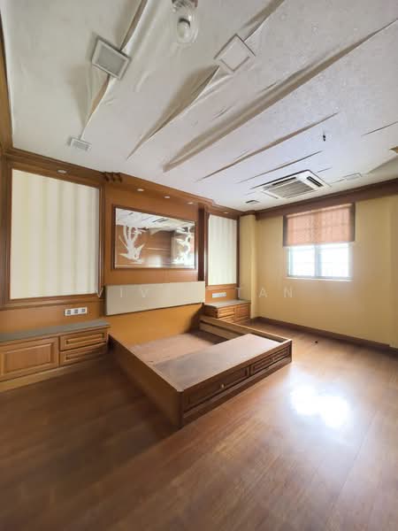 Bungalow House for Sale in Taman Sri Andalas (Klang) - Vivan Tan - Bedroom - PropertyGuru.com.my