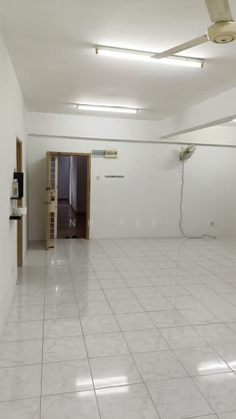 Kondominium untuk Disewa di Midah Ria Condominium - NH Kee - Living Room - PropertyGuru.com.my