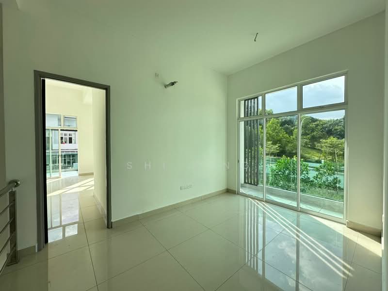 Cluster House for Sale in Taman Bestari Indah (Ulu Tiram) - Shi Ting - Interior - PropertyGuru.com.my