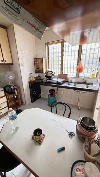 Flat for Sale at Flat Taman Ungku Tun Aminah - Pauline Goh - Kitchen - PropertyGuru.com.my