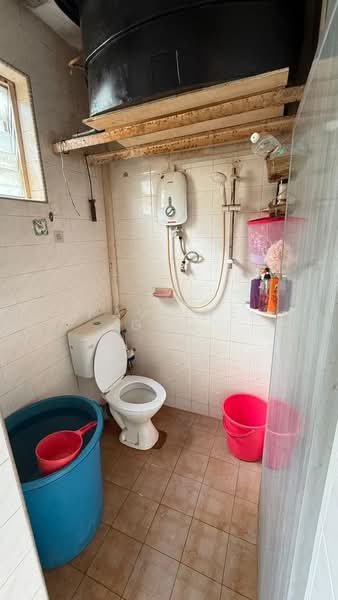 Flat for Sale at Flat Taman Ungku Tun Aminah - Pauline Goh - Bathroom - PropertyGuru.com.my