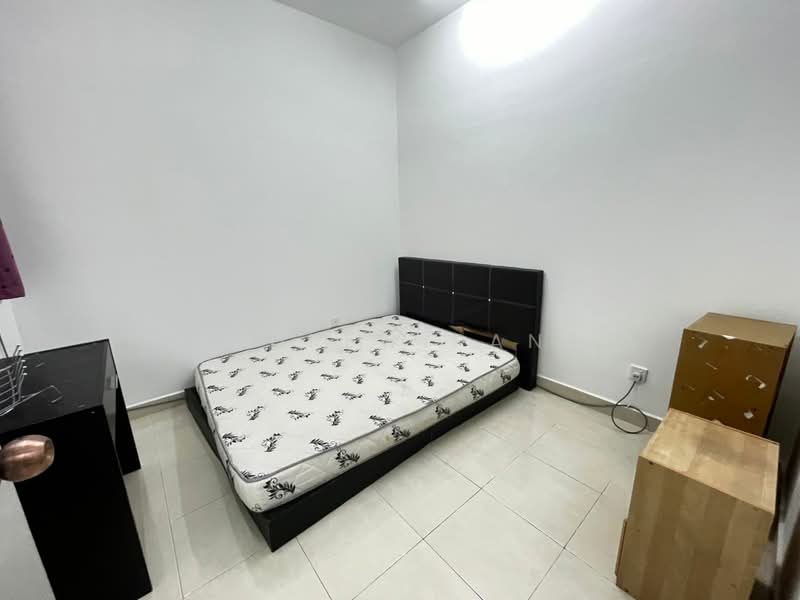 Condominium for Rent at Pelangi Utama - Andrew Pang - Bedroom - PropertyGuru.com.my